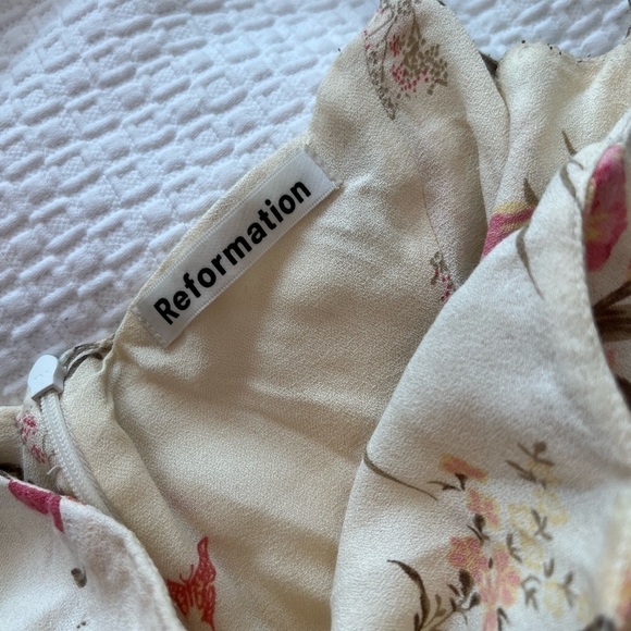 Reformation vollare dress in Leila - Picture 15 of 16